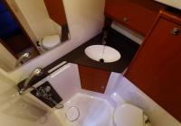 sejlbåd bavaria 46 cruiser sejlbåd interiør tilbage agter toilet Toilet bruser